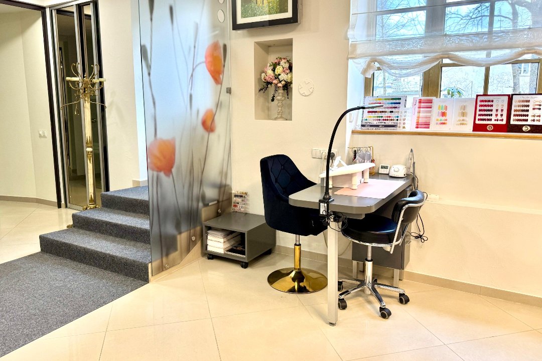 Weeranut Nails Art, Petro ir Povilo bažnycia, Vilnius