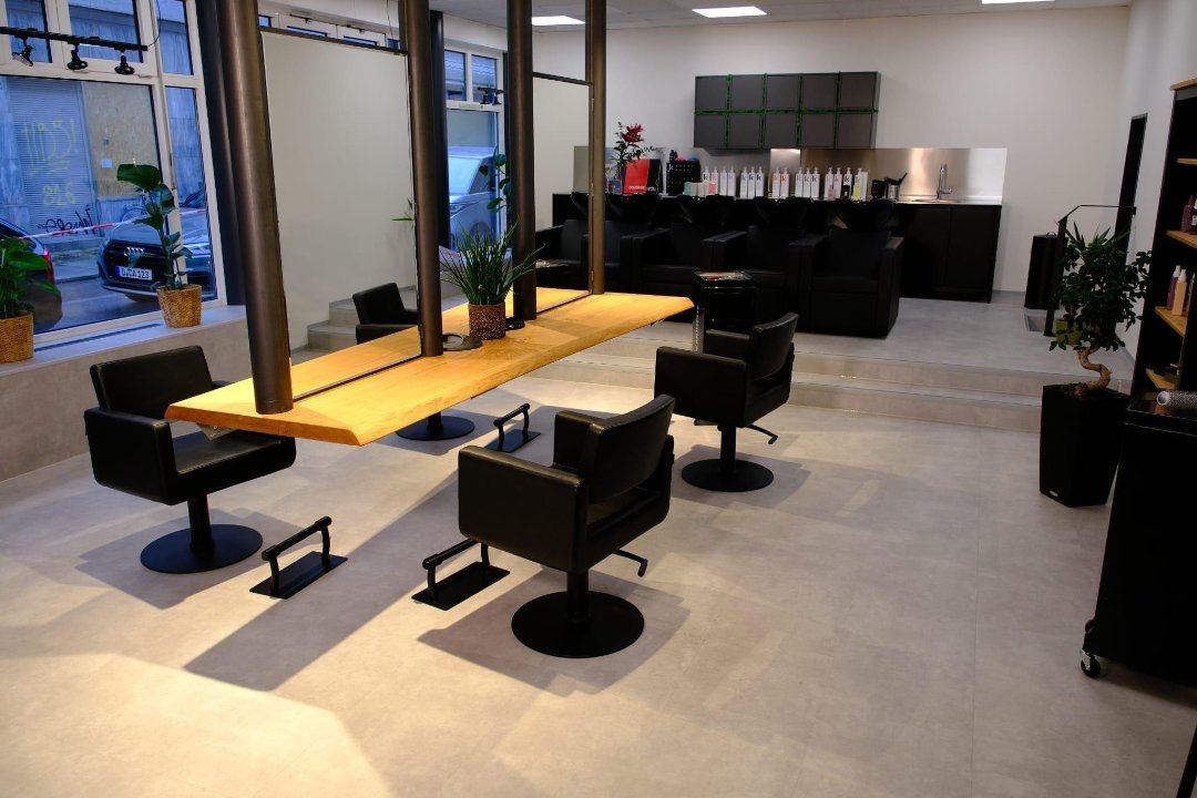 Hair Space by Zeynep @ Chair Club, Isarvorstadt, München