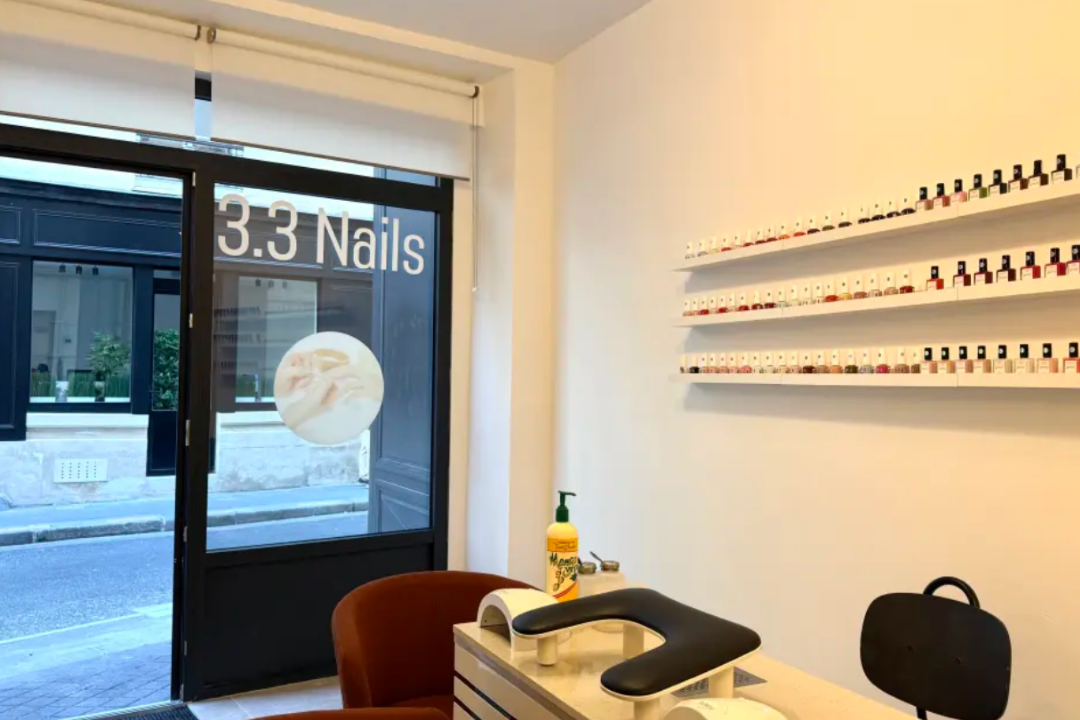3.3 Nails, Rue de Rivoli, Paris