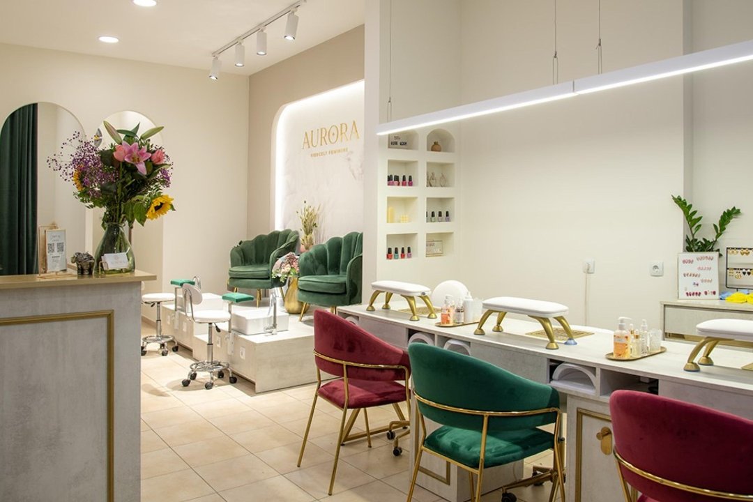 Aurora Fiercely Feminine, Χαλκίδα