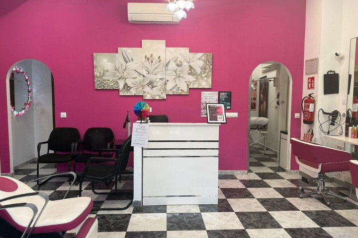 Peluquería y Estética Alexander's Estilistas - Sourcils & cils Móstoles - Photo de galerie - OneBooking
