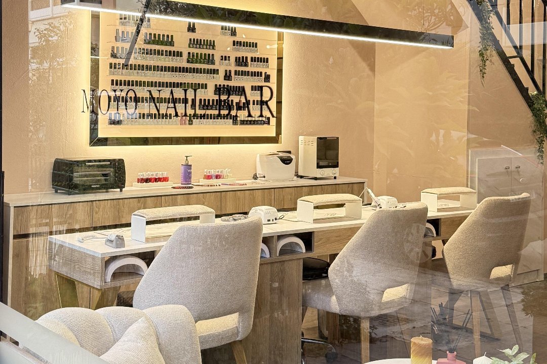 Moyo Nailbar, Agios Dimitrios, Αθήνα