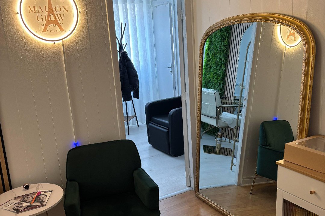 Maison Glow Beauty, Rue de Charenton, Paris