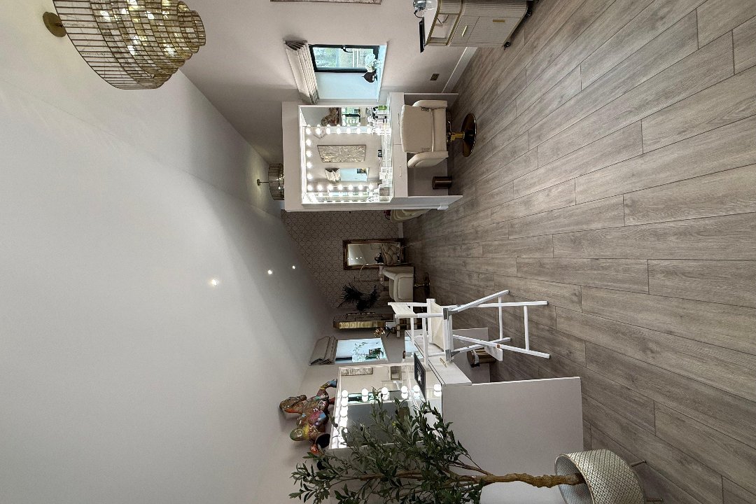 The Salon at the Saddle Park, Egham, Surrey