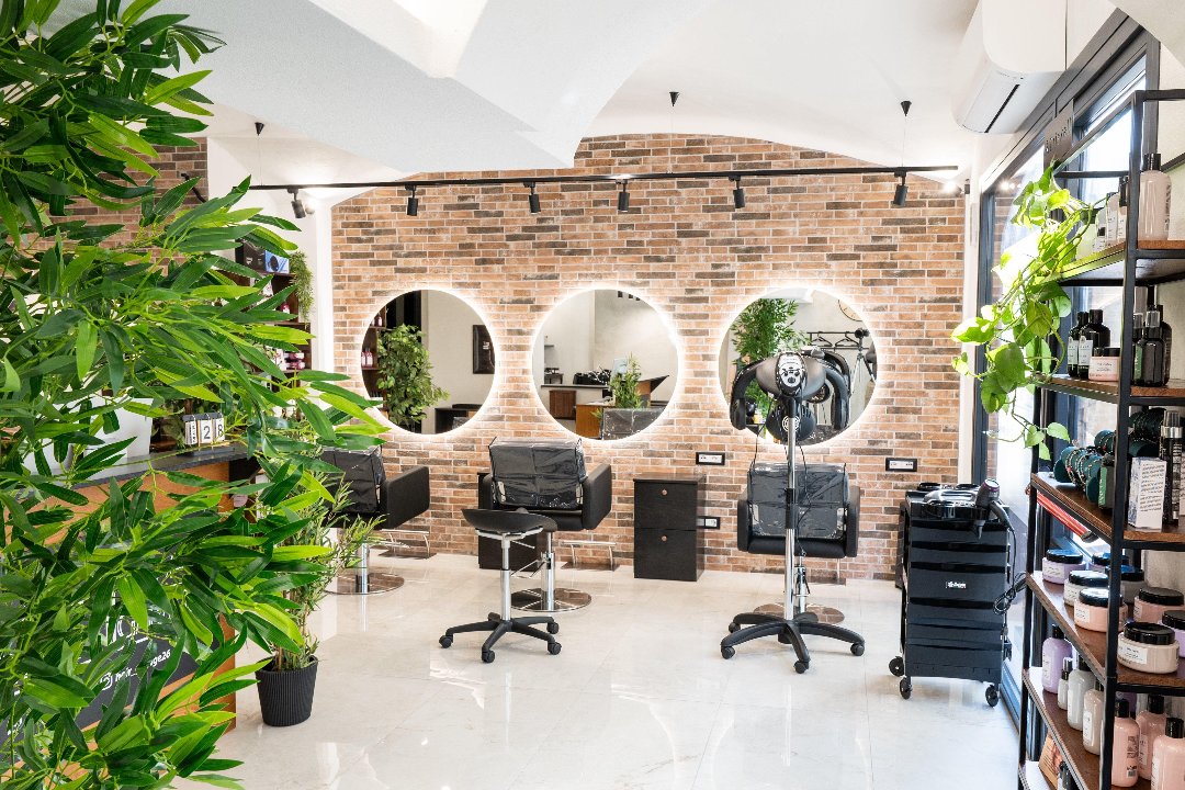 Hair Garage - Arzana, Lanusei, Sardegna