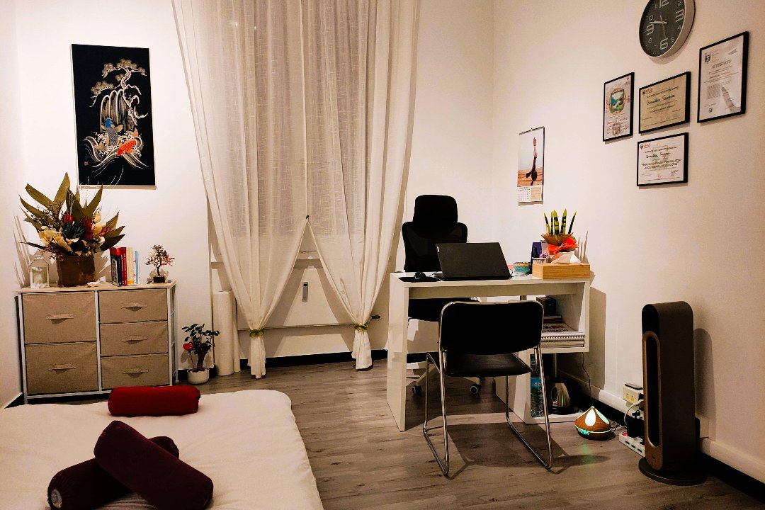 My Studio Shiatsu di Brona Smrzova, Molo, Genova