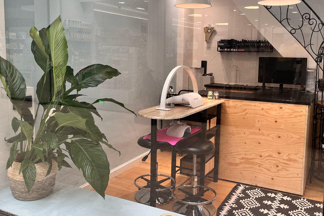 Mia nova before_AL_By Amy_ Beauty Bar, Nieuwe Gaanderij, Anvers