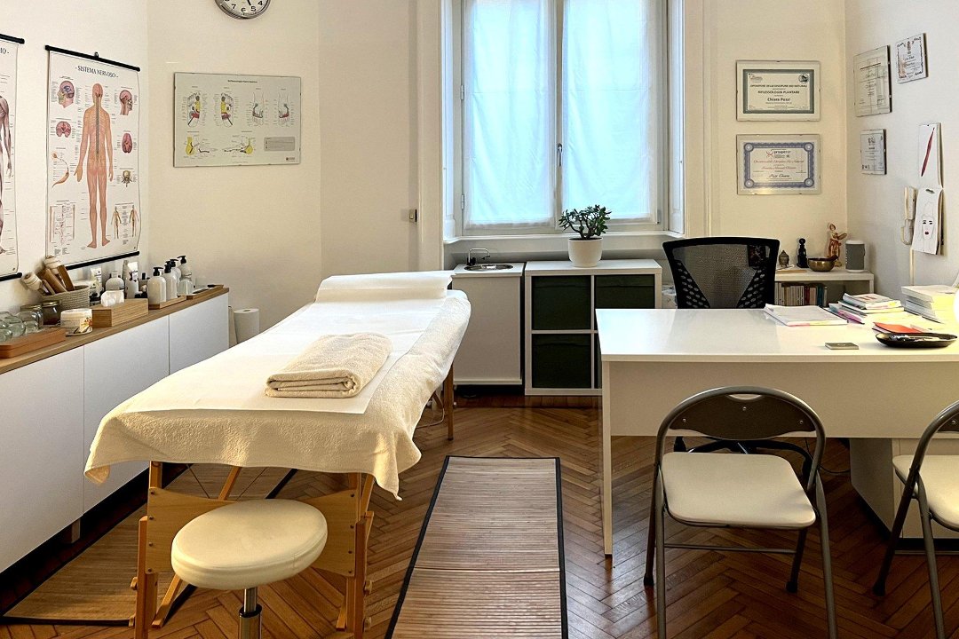Chiara Pozzi - Riflessologia Plantare e Tecniche Olistiche Integrate, Giambellino - Lorenteggio, Milano