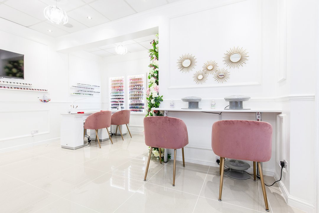 Purlux Nails & Spa, Earls Court Square, London