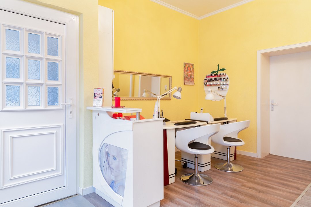 lisa nail beauty & spa, Au, München