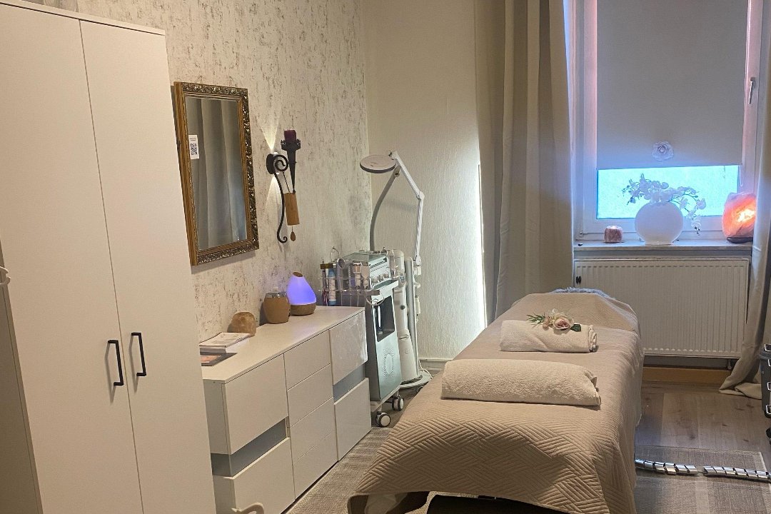 Touch of Class. Kosmetik - Waxing & Wellness, Neuhausen-Nymphenburg, München
