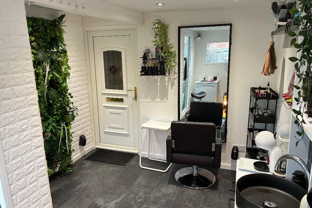 Bounce Hair Extensions, Roby, Liverpool