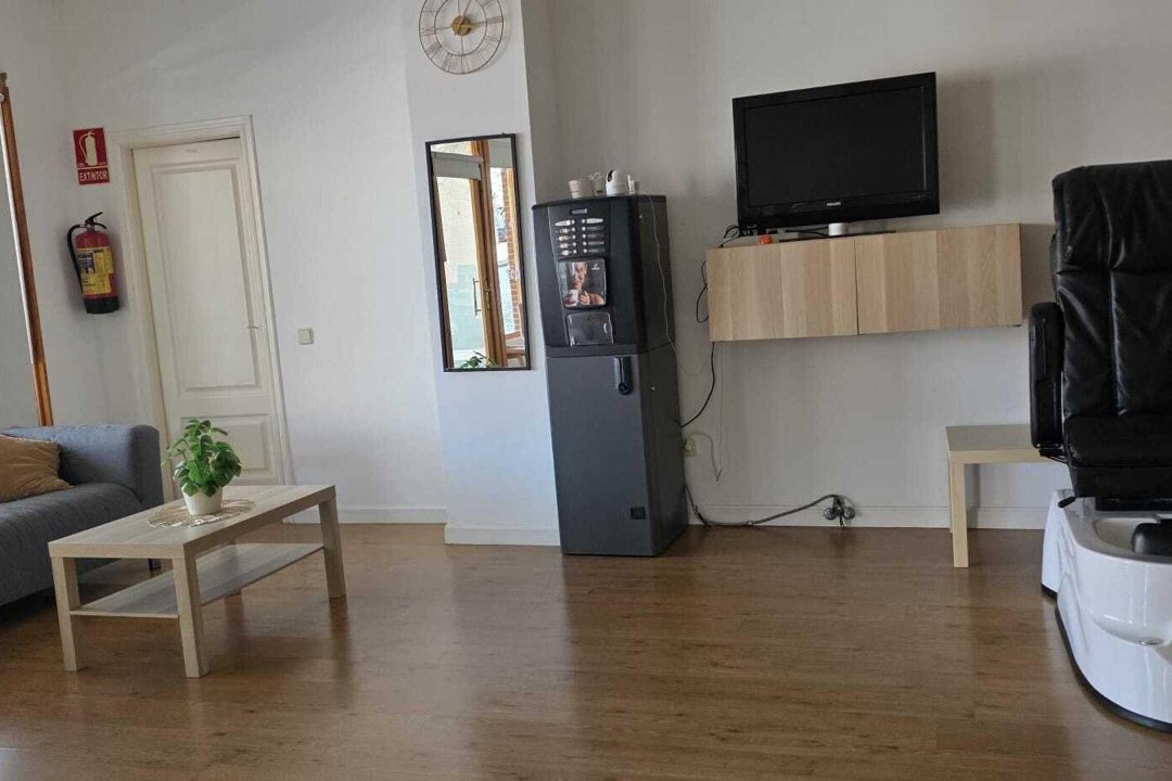 Uñas Dkis, Colmenar Viejo, Comunidad de Madrid