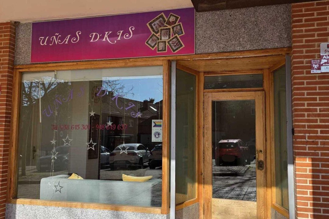 Uñas Dkis, Colmenar Viejo, Comunidad de Madrid