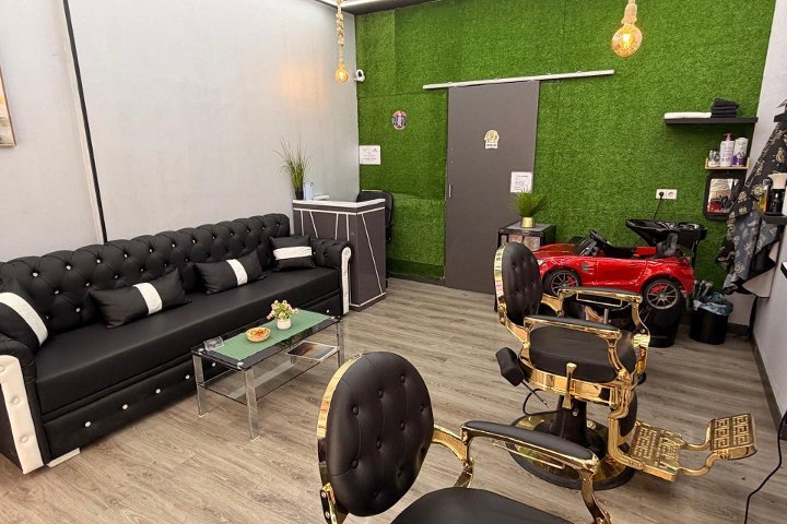 Barbershop Fadi - Barbier Local 3, bajo 1  - Photo de galerie - OneBooking