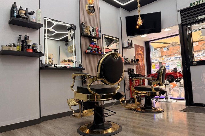 Barbershop Fadi - Barbier Local 3, bajo 1  - Photo de galerie - OneBooking