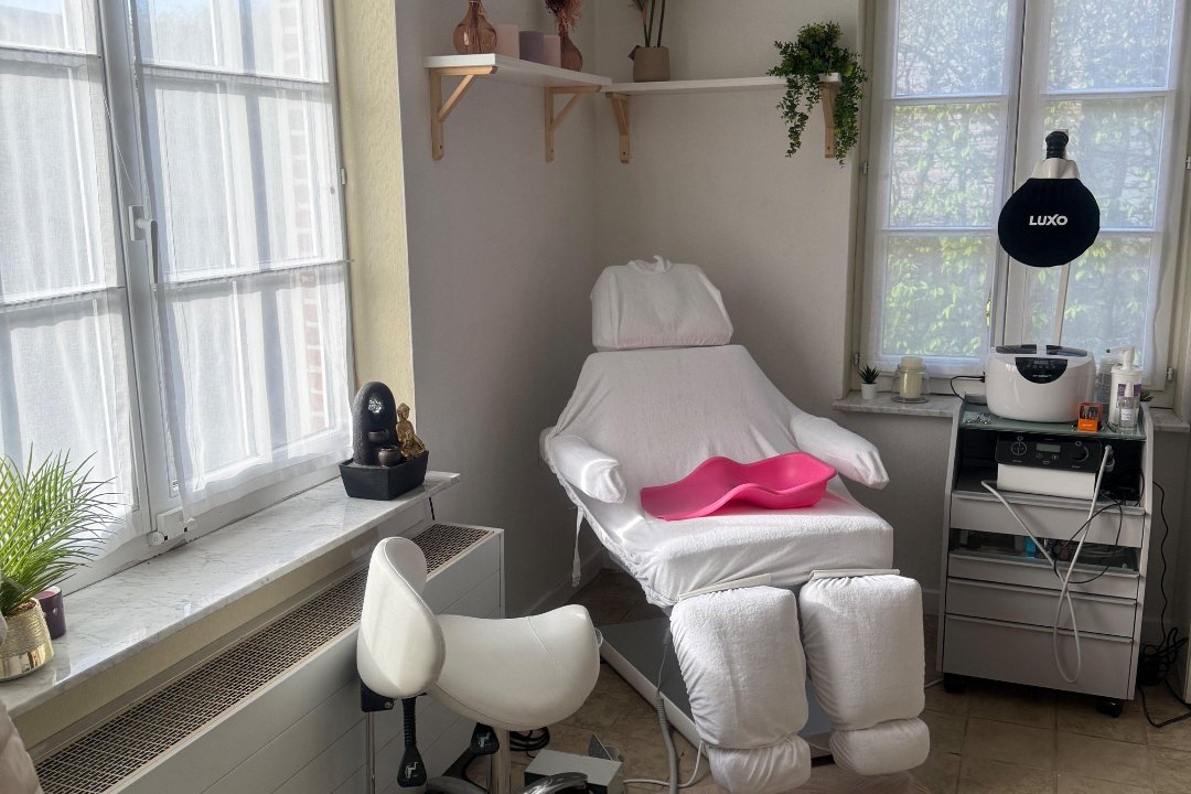 Manélo, Lint, Antwerp province