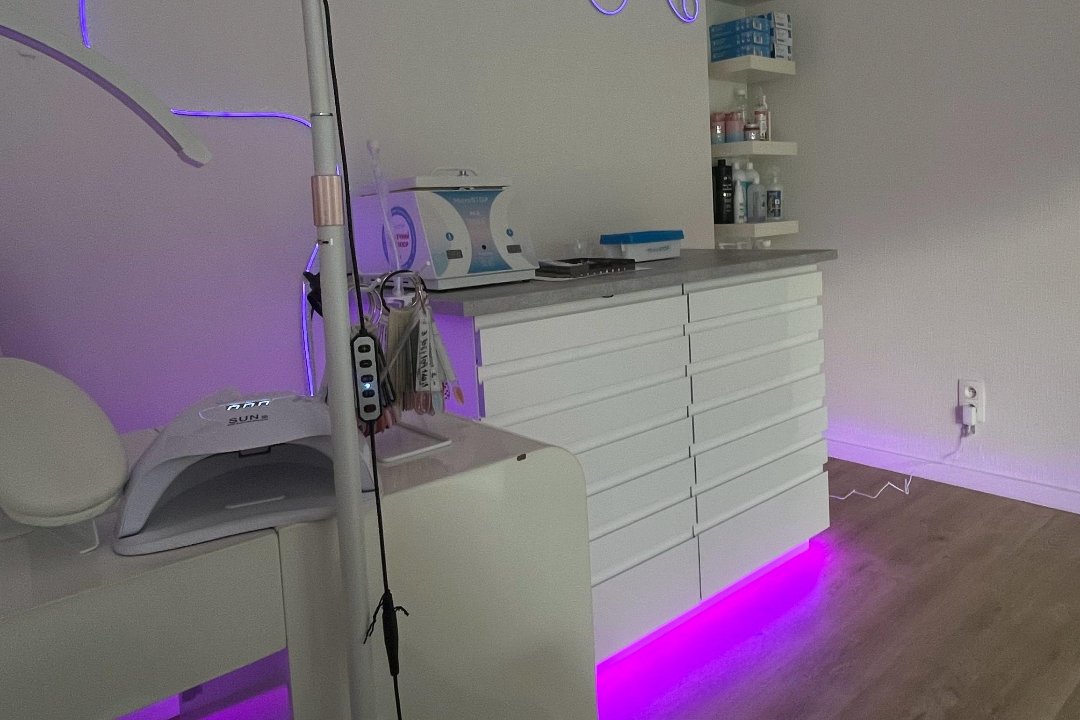 V.A. Esthétique - Nails, Herentalsebaan, Anvers