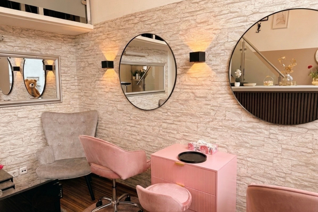 Extensions by Masha, Märzstraße, Wien