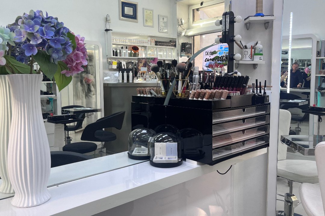 Magnifico Parrucchieri, Ponte Milvio, Roma