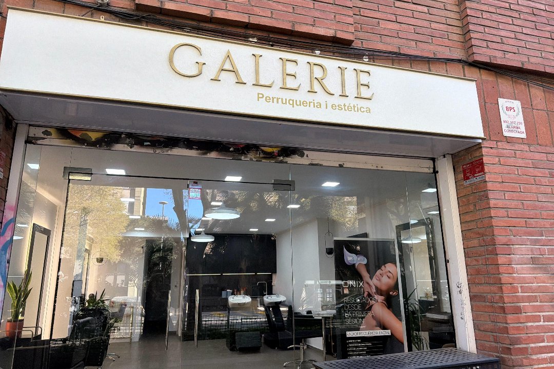 Cris Hair Studio Galerie Salon, Arenas, Barcelona