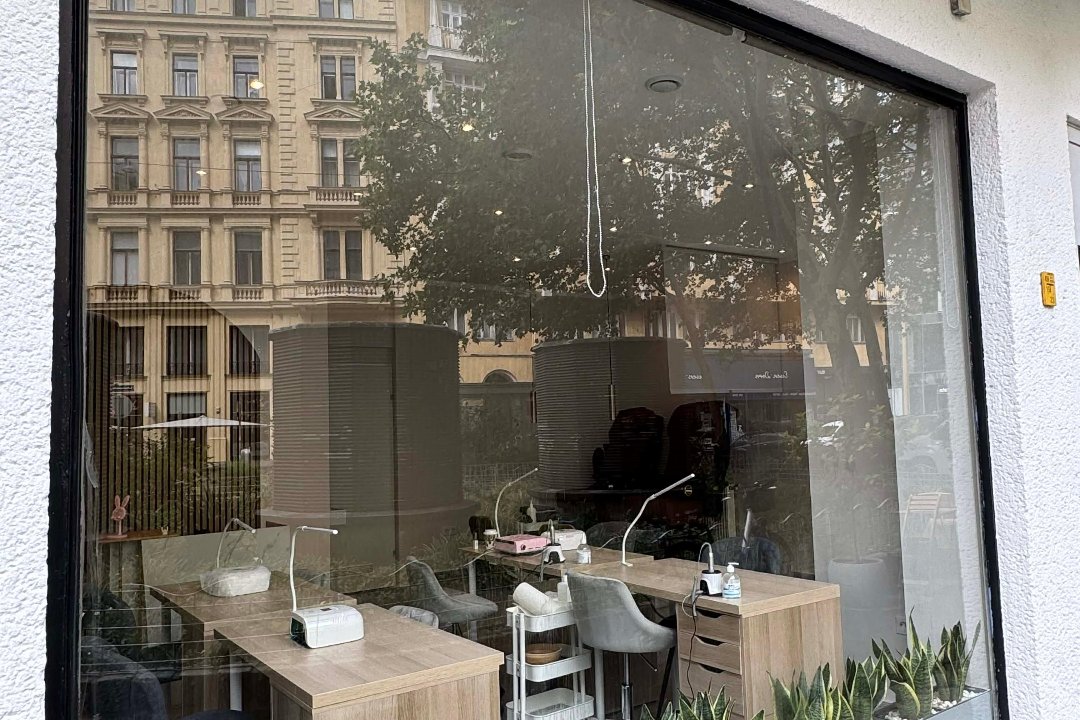 Peony Nails, Wien