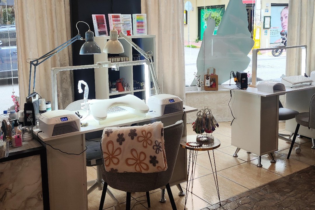 Enigmanic Anna Nails, Δραπετσώνα, Piraeus