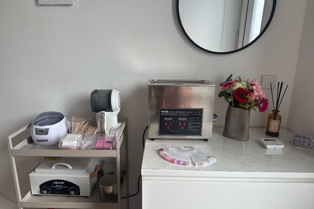 68 nail salon, Osdorpplein, Amsterdam