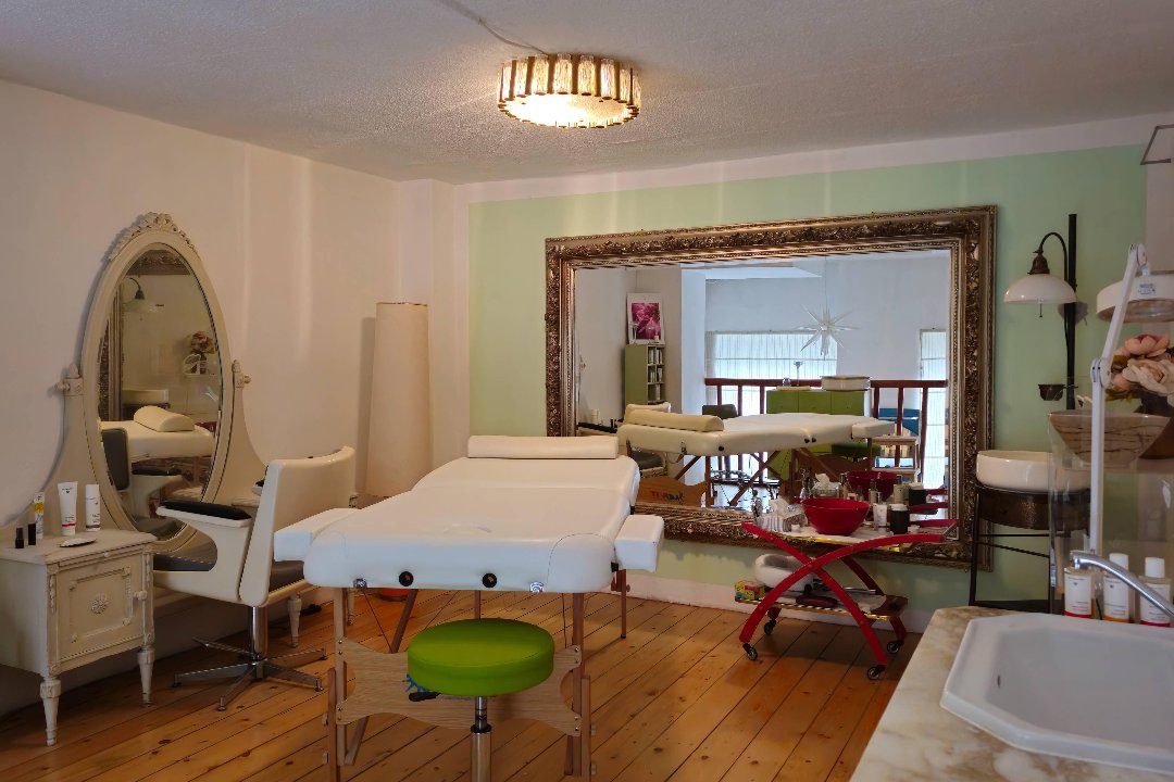 LunaFlow Massage, Friedrichshain, Berlin