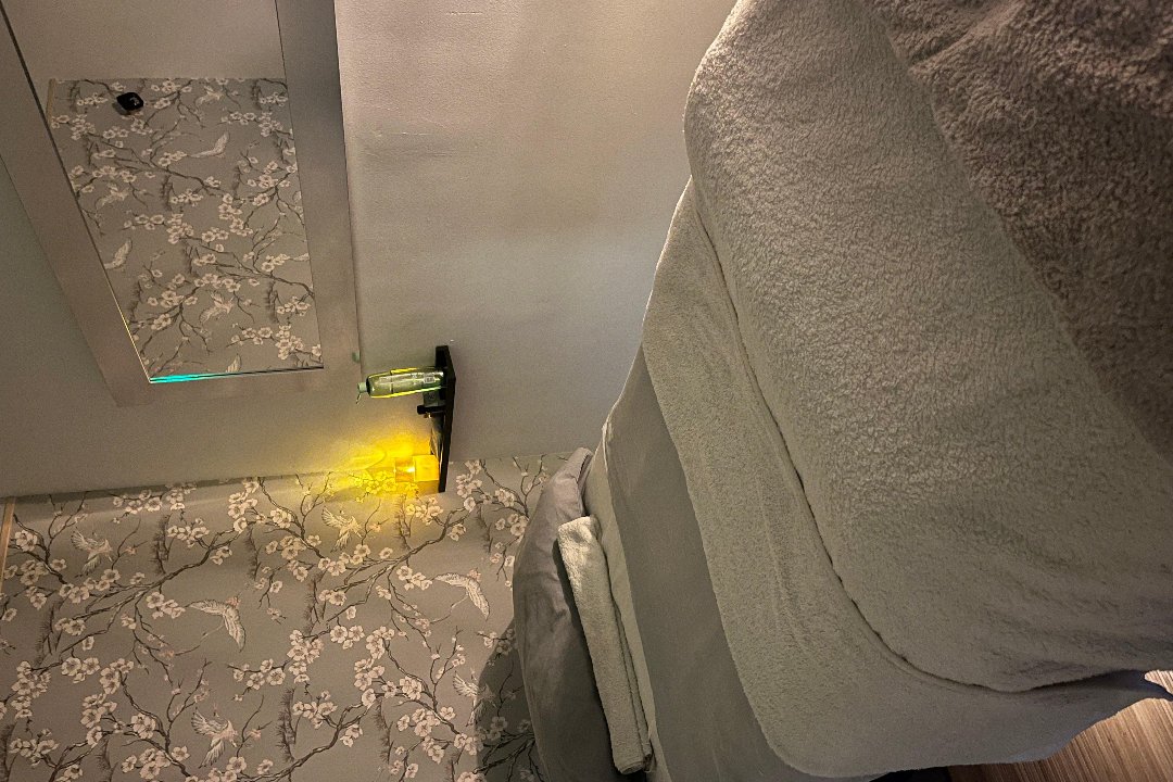 Ushna yoga studio, Marbella