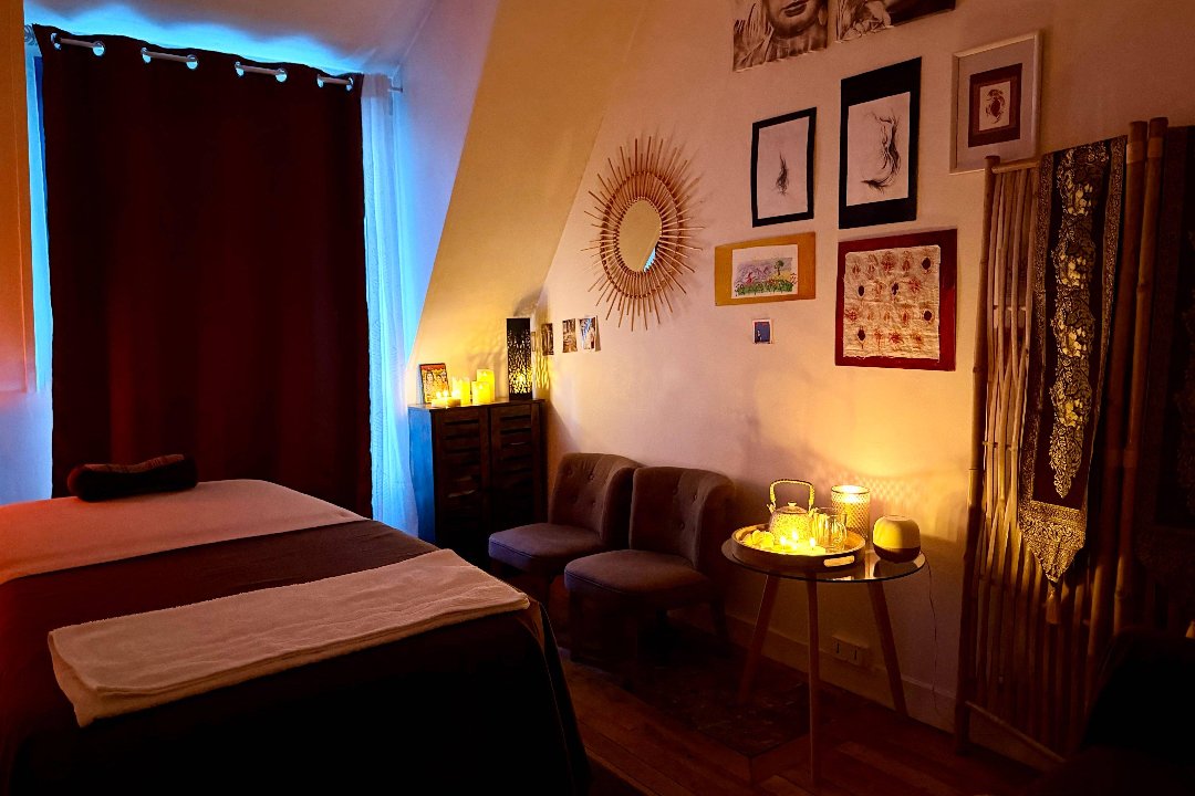 Kachina KA – Karoline Le Bras | Harmoniste lympho-énergétique, Rue du Faubourg-Poissonnière, Paris