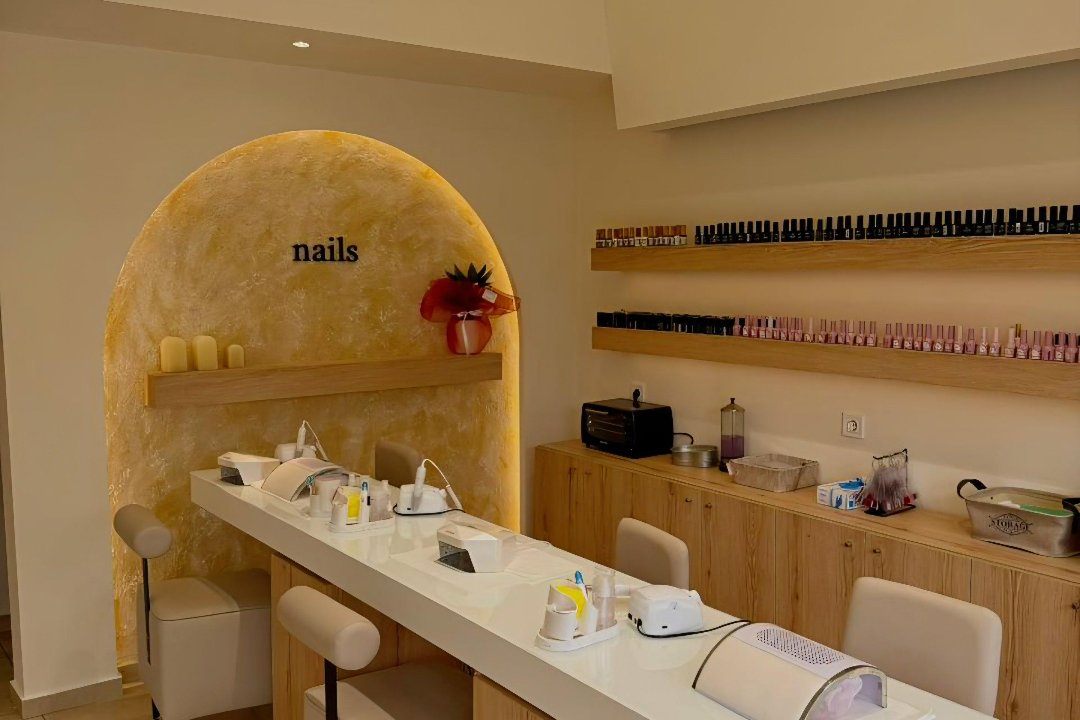 Iconic Nails Beauty Salon, Γλυφάδα, Αττική