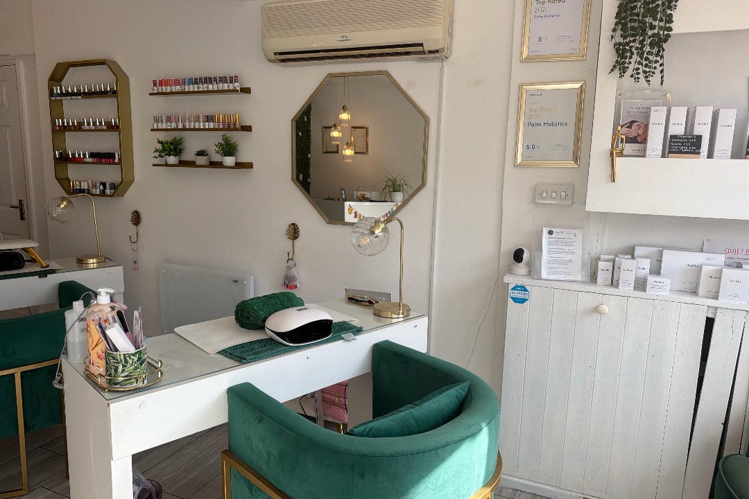 Jess at Palm Holistics, Stevenage, Hertfordshire