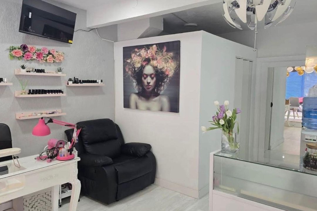 Peluquería y  Estética Ramona Azuaje, Móstoles, Comunidad de Madrid