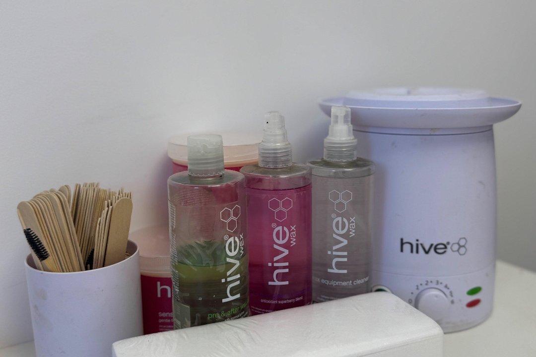 Wax With Sanel, Freezy Water, London