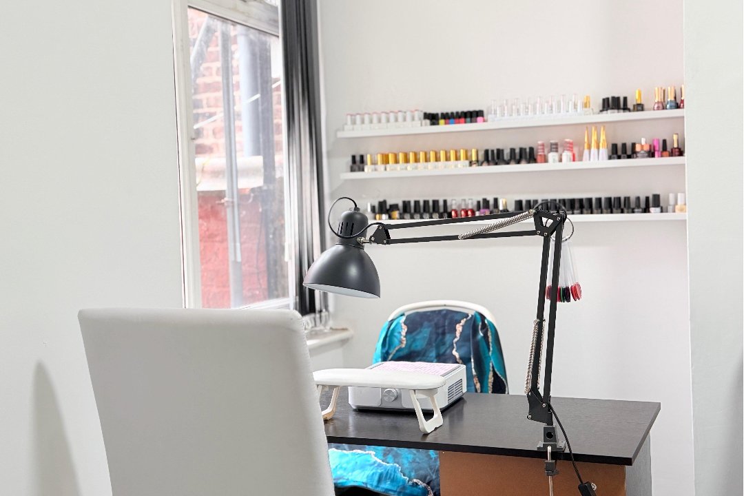 LR Prestige Nails, Rushholm, Manchester