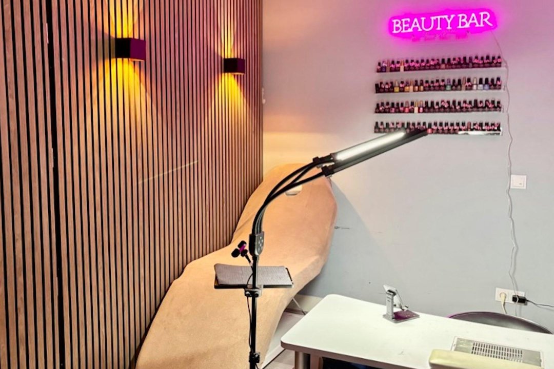 BeautyBar by Dyanne, Burgemeester van Fenemaplein, Noord-Holland