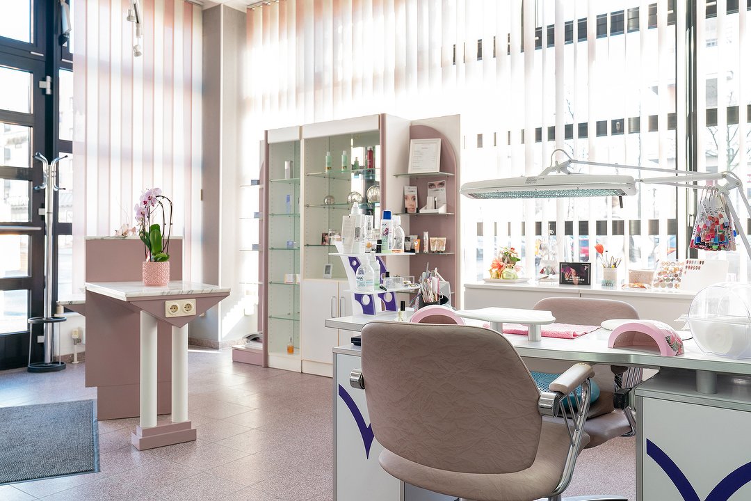 Nails for You, Hellersdorf, Berlin