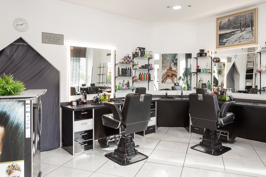 Zin Hairstyle - Gellertplatz, 10. Bezirk, Wien