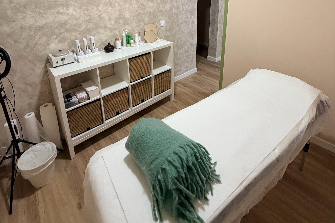 Con Hilo Depilo, El Castell-Poble Vell, Castelldefels