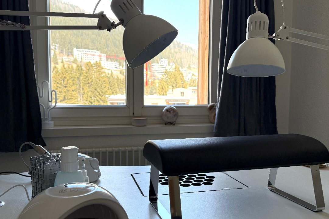 Naildesign Dora, Davos