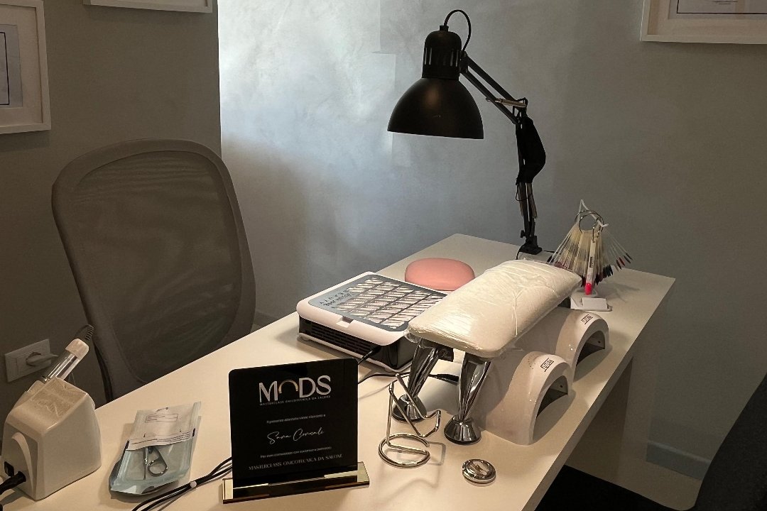 Sara Cornali Nail Studio, Lonato, Lombardia