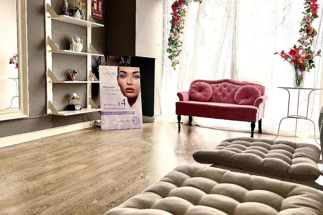 Claressa Beauty, Roc Blanc, Provincia de Barcelona