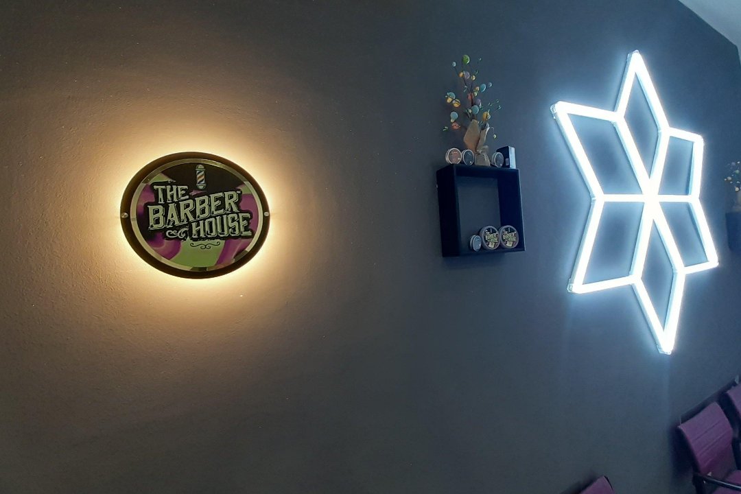 The Barber House by Alessandro Schilirò, Santa Marinella