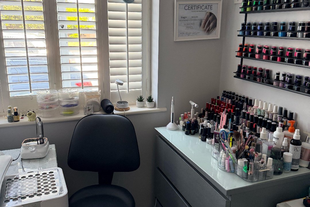 Mega Nails by Maggie, Chichester