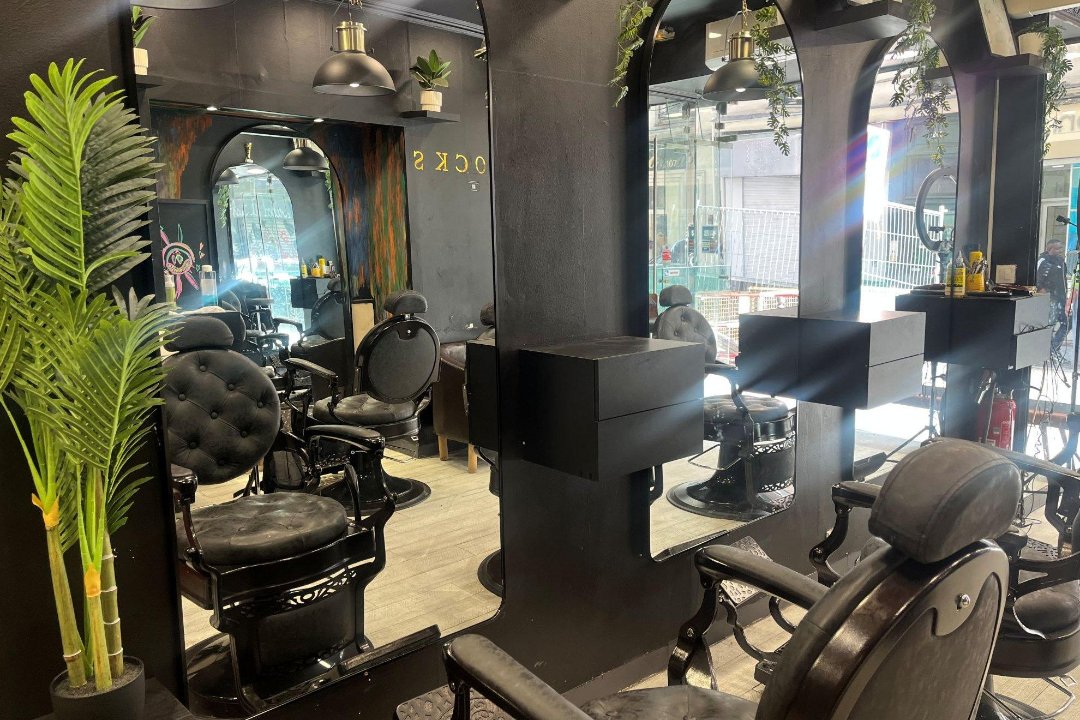 LUXE LOCKS, Rue Montorgueil, Paris