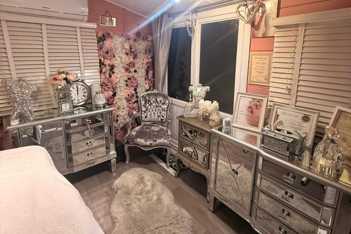 Platinum Nails & Beauty - Onglerie Southampton - Photo de galerie - OneBooking
