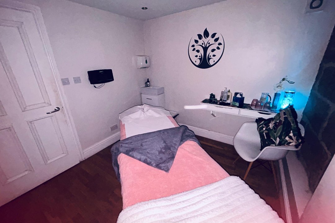 R. L Therapies @Saint Pearl, Bromsgrove, Worcestershire