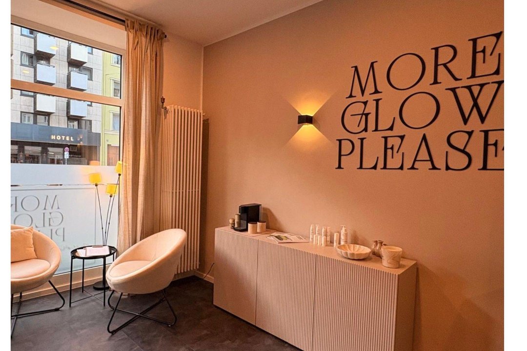 More Glow Please, Ludwigsvorstadt, München