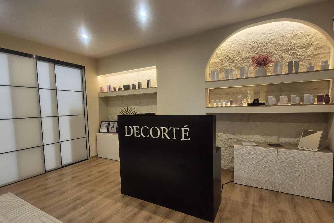 Sakura Care Decorte, Tervurense Poort, Etterbeek